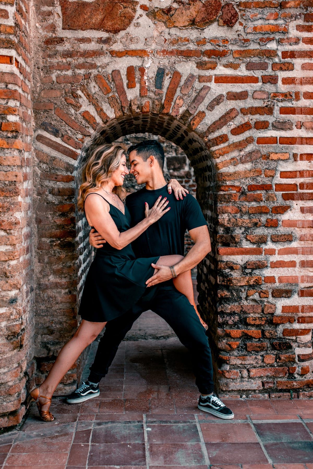 Salsa Lesson and Dinner in Casco Viejo